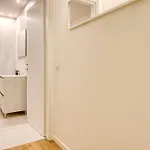 Hostmate - - Imperia's Warm - Romolo Iulm Διαμέρισμα *