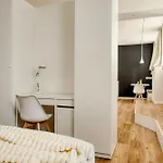 Hostmate - - Imperia's Warm - Romolo Iulm Διαμέρισμα