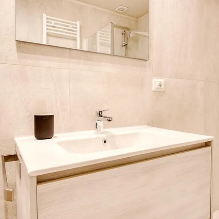 Hostmate - - Imperia's Warm - Romolo Iulm Apartament *